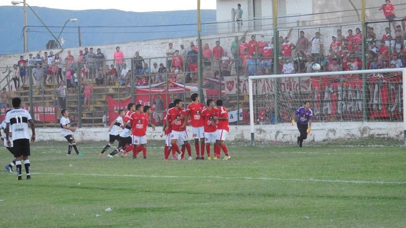 El “Rojito” se durmió y el “Negro” se lo empató: 3 a 3