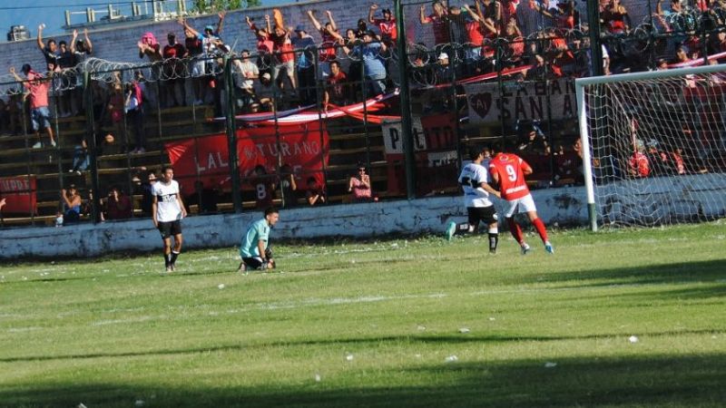 El “Rojito” se durmió y el “Negro” se lo empató: 3 a 3