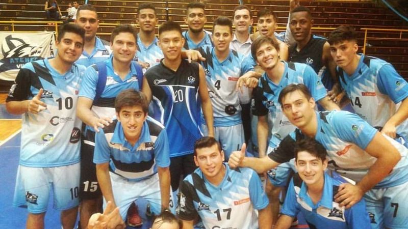 Ateneo cada vez más arriba; Obreros en “picada”