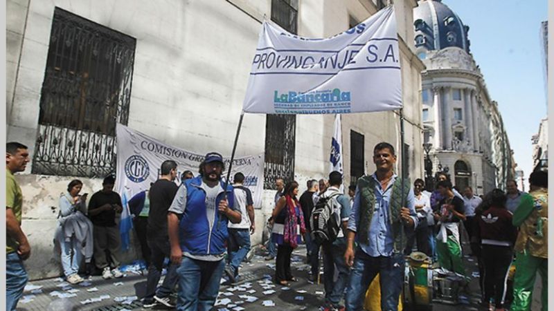 Mañana hay bancos: hubo acuerdo y se levantó el paro