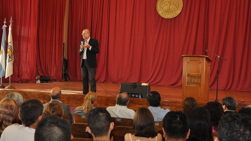 Ingresantes a Facultad de Tecnología colmaron el aula magna de la UNCa