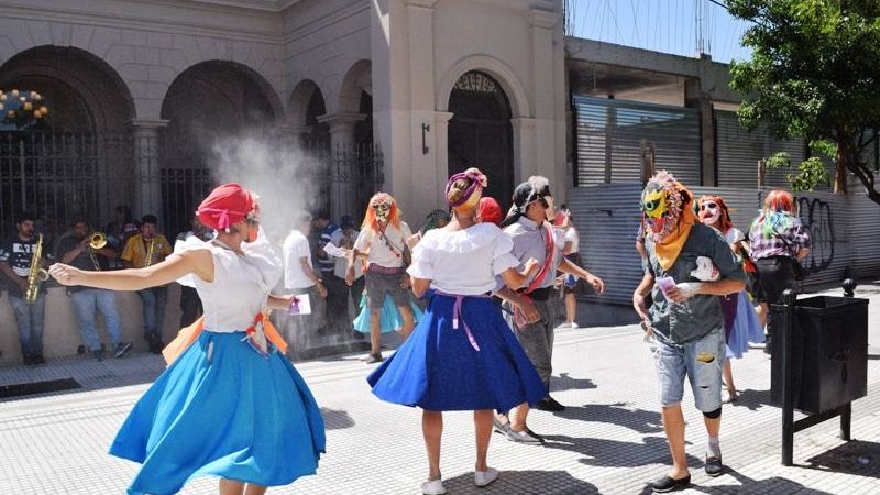 Comenzaron los festejos de carnaval en la Capital