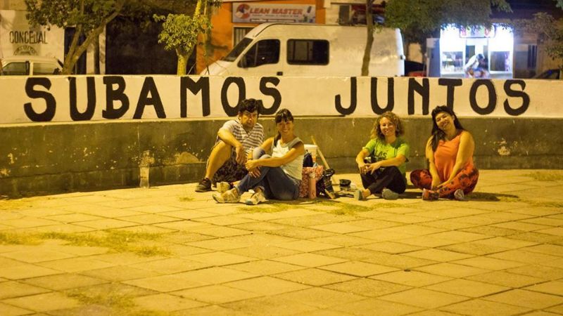 Las plazas de la ciudad se llenaron de poesía