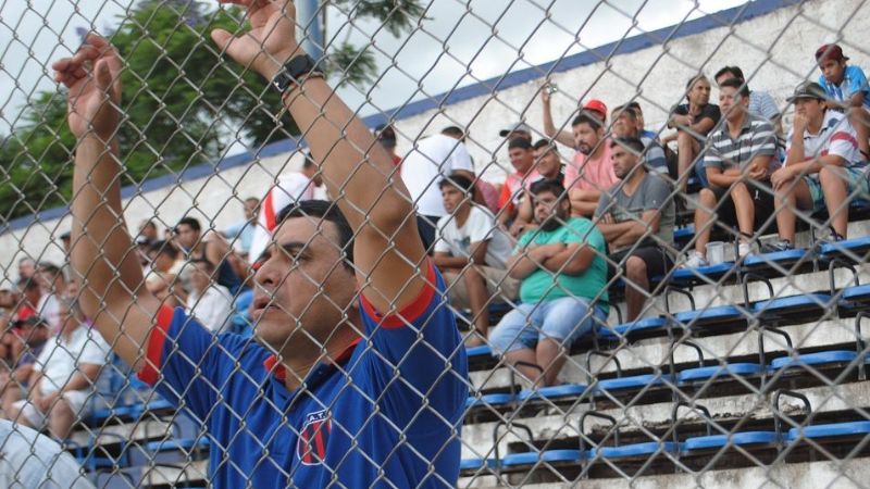 El “Kily” González dejó de ser entrenador de Tesorieri