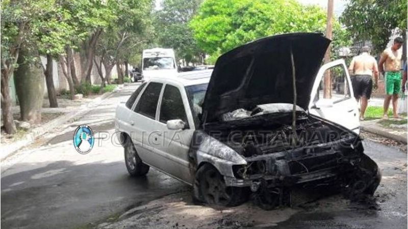 Otro auto se prendió fuego