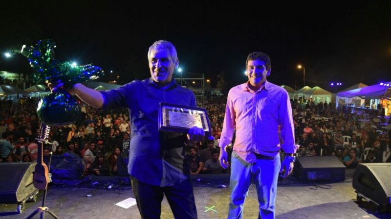 Con Américo, Peteco Carabajal y Los Sacheros cerró el “Fray de Mil Canciones”