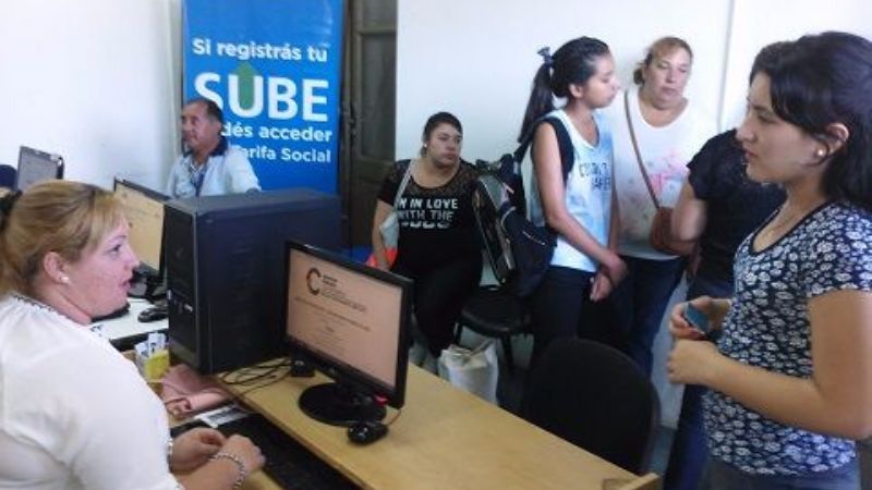 Continúa el operativo de entrega de la SUBE para los estudiantes