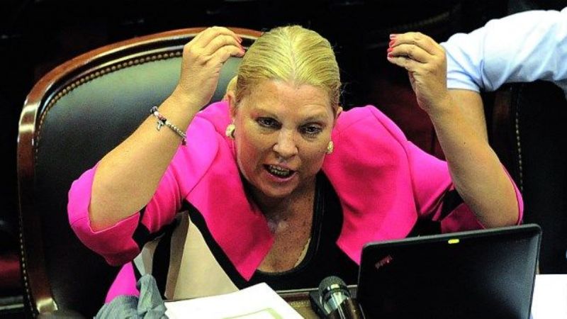 "El Gobierno no puede cometer más errores" dijo “Lilita” Carrió