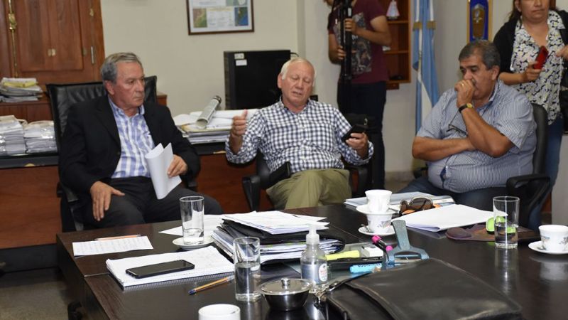 Acuerdan trabajos para avanzar con las cloacas en Valle Viejo y FME