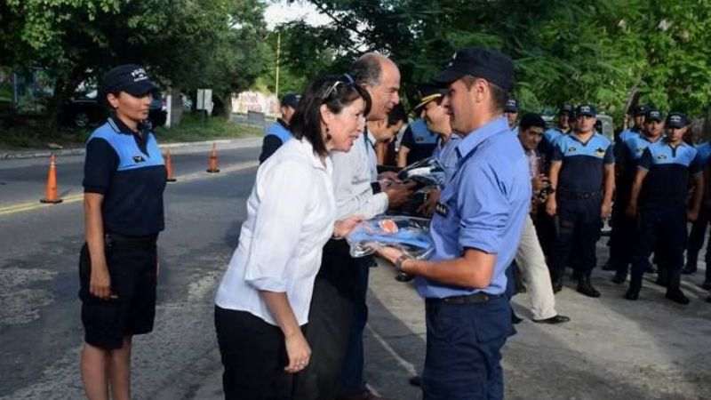 Entregaron indumentaria a efectivos de la Dirección de Seguridad Vial