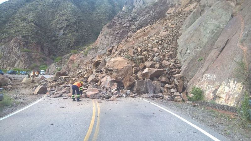 Ruta 40: Recomiendan precaución al transitar la Quebrada de Belén