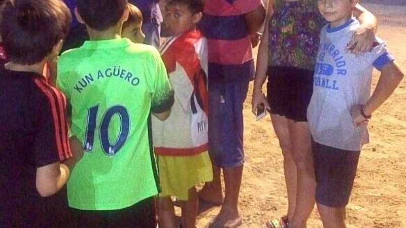Fútbol Infantil: "Palito" Mamelli visitó a chicos de "Soy Indio"