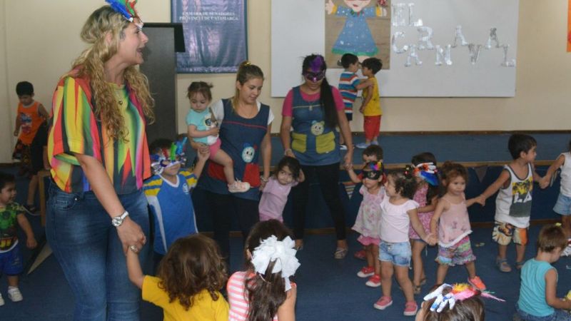 El Jardín Maternal se vistió con los colores del carnaval