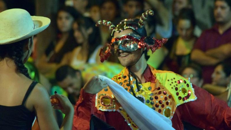 Se llevó a cabo la primera noche de "Fray de Carnavales"