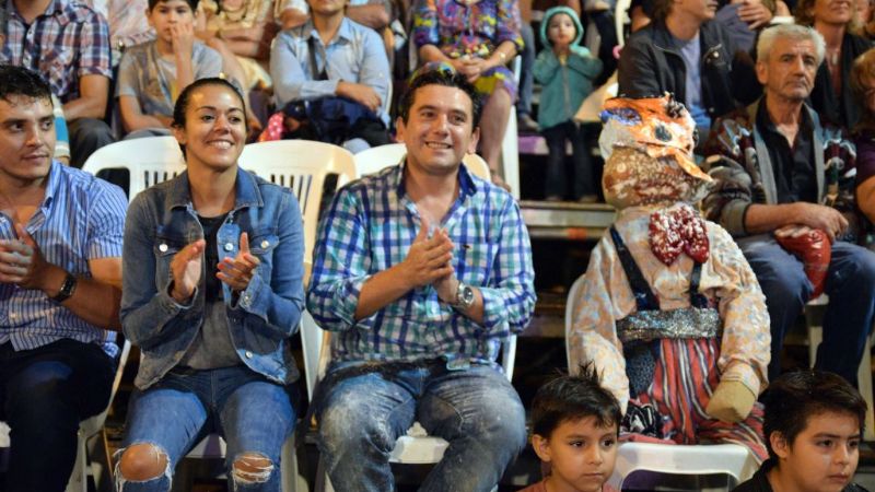 20.000 personas se hicieron presentes en "Fray de Carnavales"