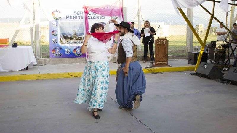 Colorido cierre de los talleres culturales en el Penal de Miraflores