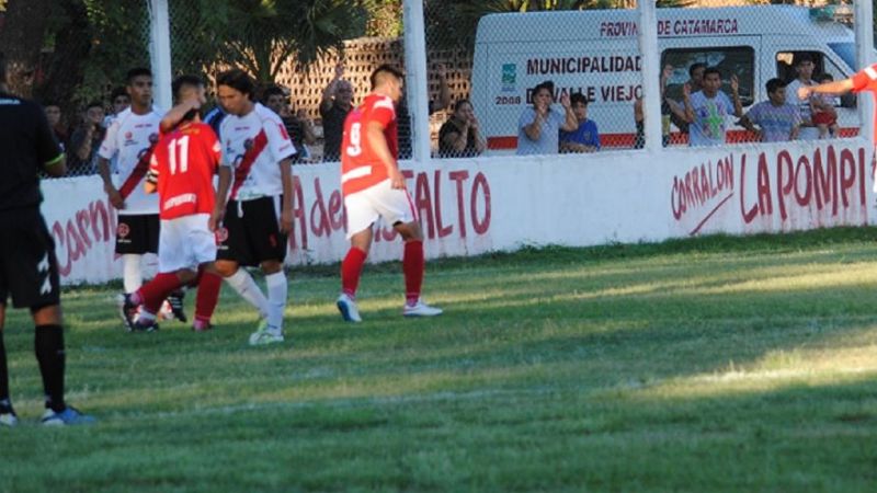 Independiente de San Antonio venció a “la Villa” y está casi clasificado