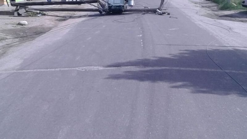 Impresionante, cayó un transformador al suelo