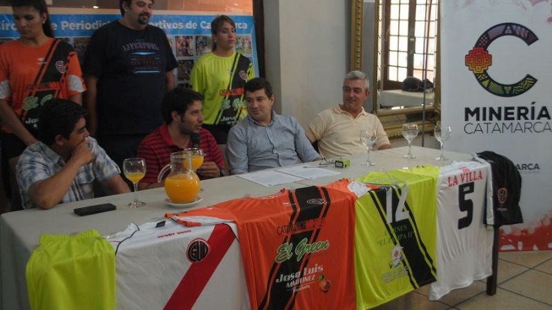 Villa Dolores presentó las camisetas para el Federal “C”