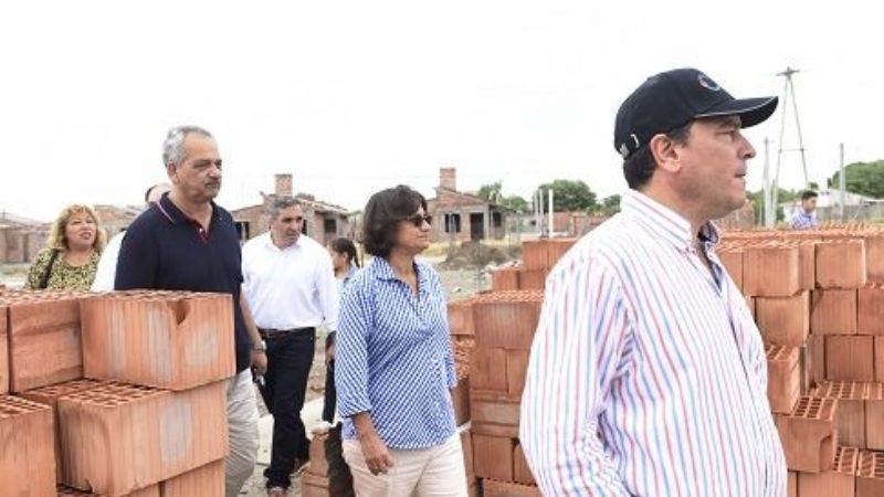 La Gobernadora recorrió obras en la ribera del Valle