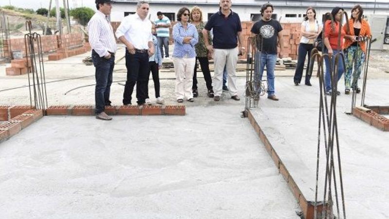 La Gobernadora recorrió obras en la ribera del Valle