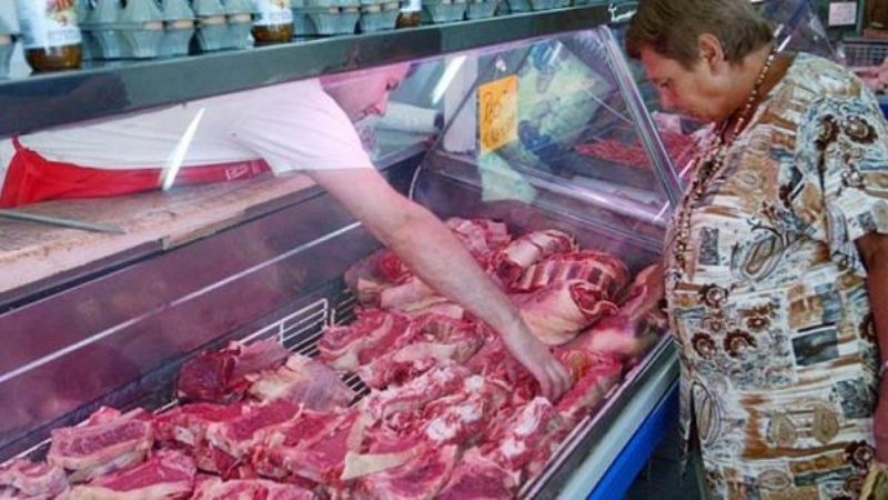 Los precios de la carne bajaron en enero por la débil demanda