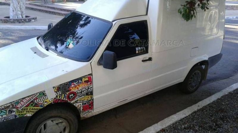 Aprehenden a tres jóvenes y secuestran una camioneta en Fray Mamerto Esquiú