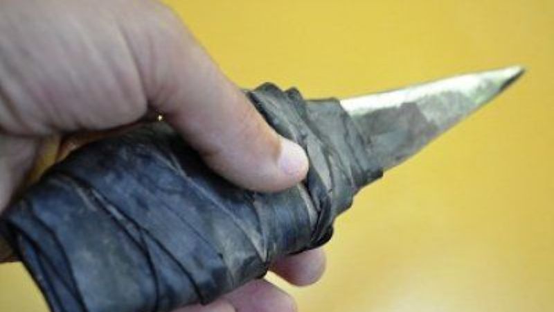 Un joven está grave tras ser atacado con un arma “tumbera”