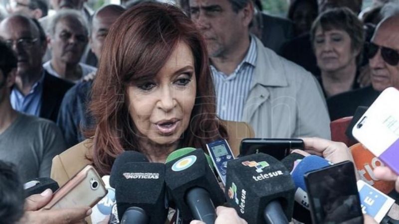 Fiscal pide elevar a juicio oral a Cristina Kirchner