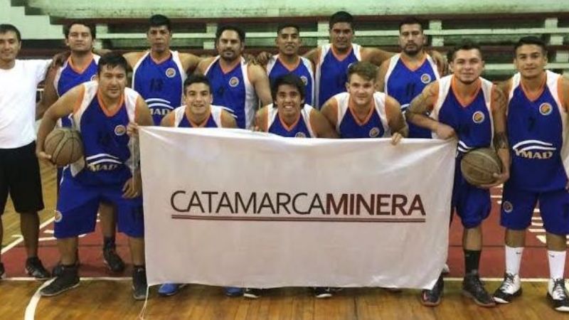 Triunfos “Divino” y “Sagrado” en “Locos x el Básquet”