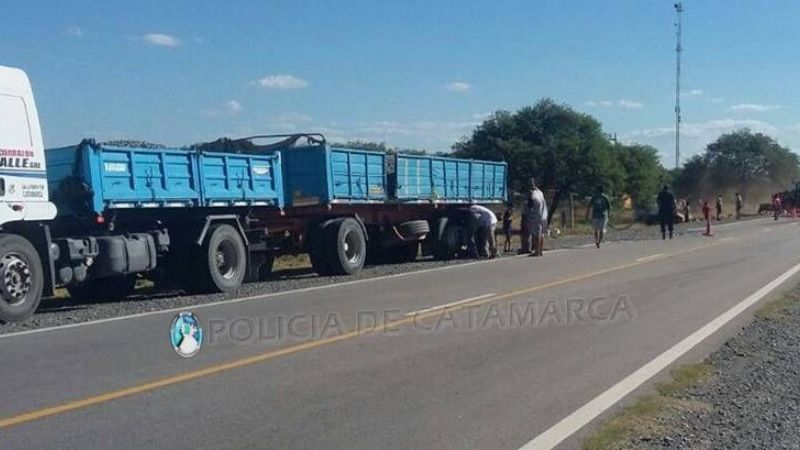 Chocaron dos camiones en Capayán