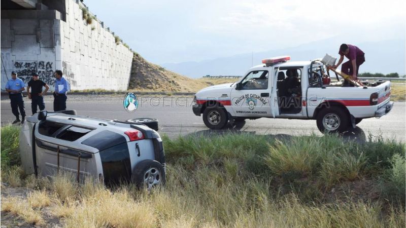 Volcó un auto cerca de la Circunvalación