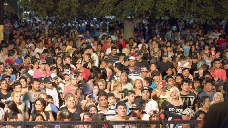 Una multitud despidió al carnaval en el Parque de los Niños