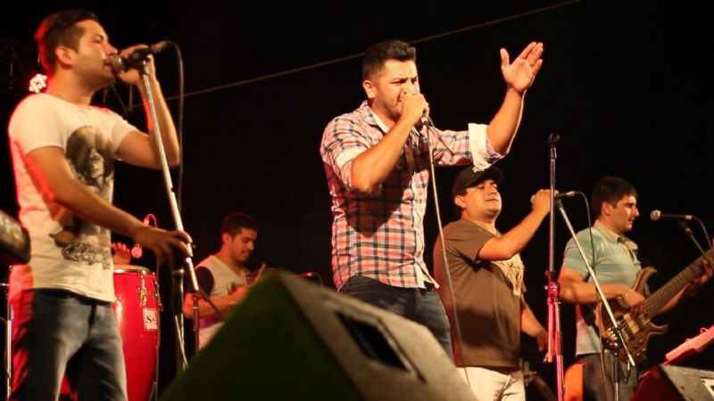 Una multitud despidió al carnaval en el Parque de los Niños