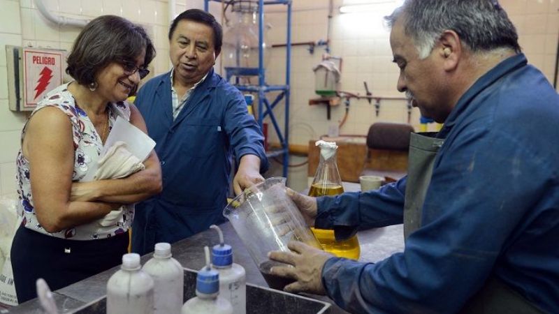 La Gobernadora visitó la planta de refinación de oro y plata de YMAD