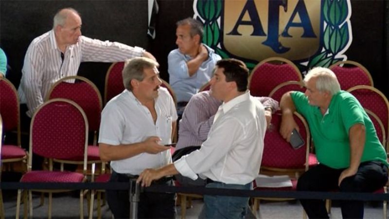 La FIFA amenazó con suspender a la AFA por el “artículo 87”