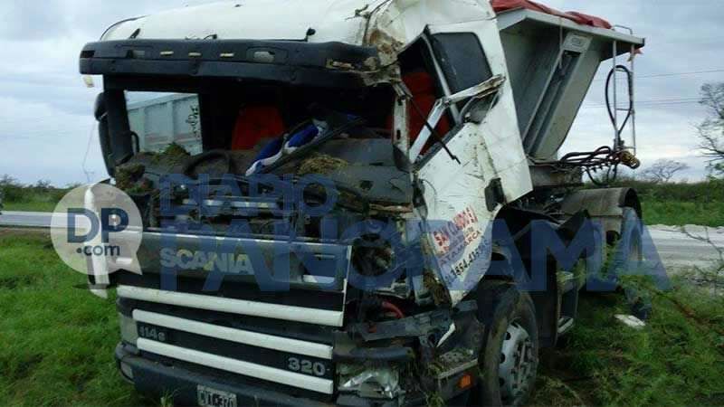 Un herido tras el vuelco de un camión en la ruta 157