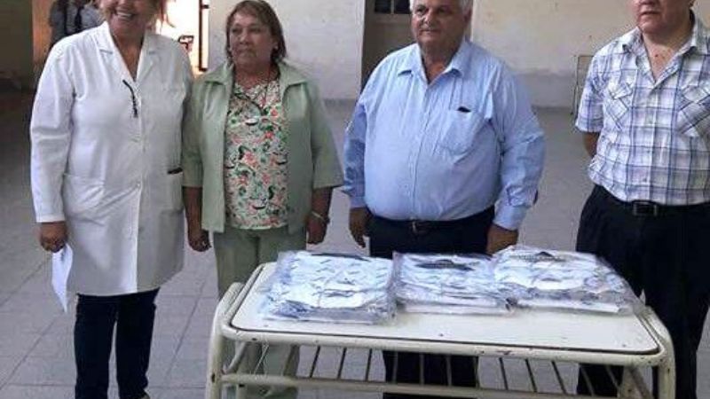 Entregaron guardapolvos en la Escuela Hogar N°602 de Icaño