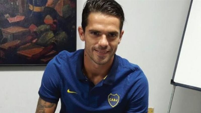 Gago renovó su contrato con Boca por tres años más