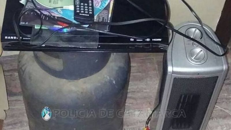 Tras registros domiciliarios, recuperan elementos en Fray Mamerto Esquiú