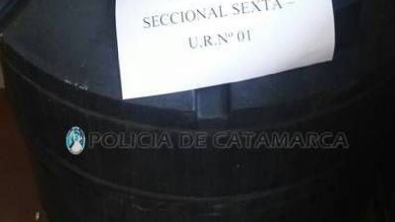 Adolescente demorado con un tanque robado