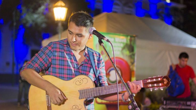 Homenajes a las mujeres en distintas plazas de la ciudad