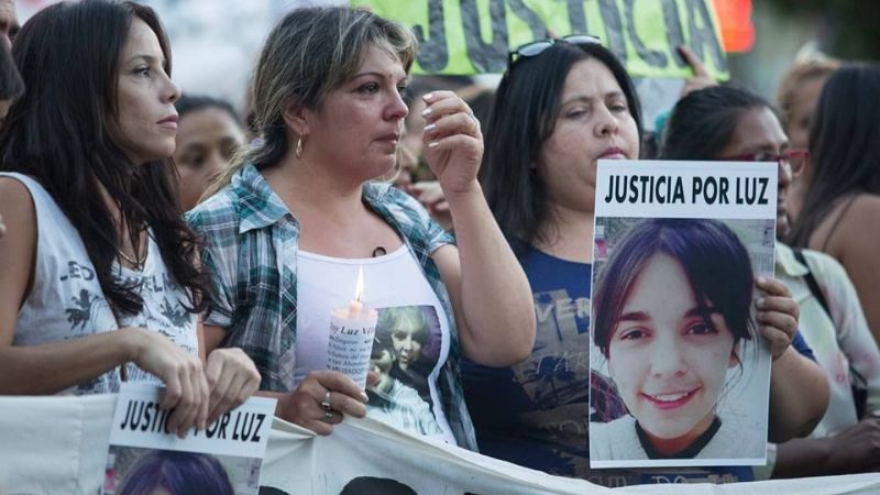 Incertidumbre y marcha por Luz Villafañe