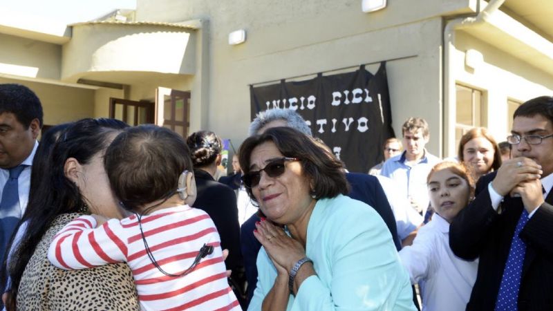 Lucía inauguró las refacciones de la Escuela "Luisa María Sesín"
