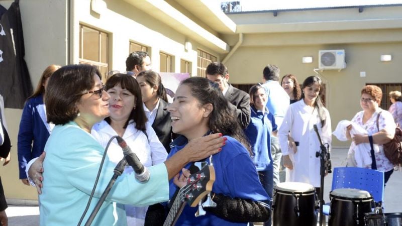 Lucía inauguró las refacciones de la Escuela "Luisa María Sesín"