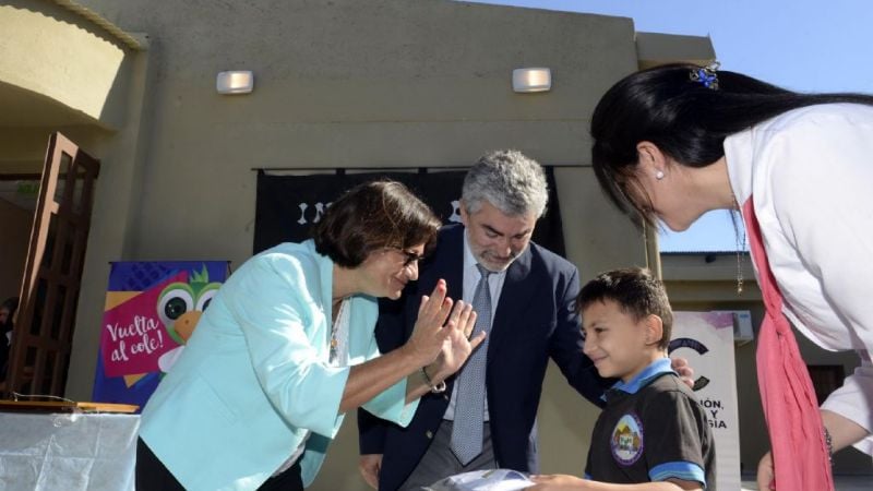 Lucía inauguró las refacciones de la Escuela "Luisa María Sesín"