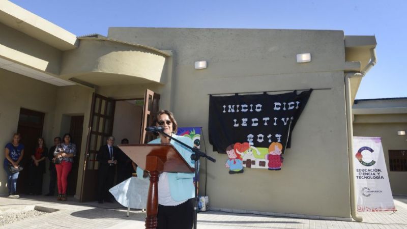 Lucía inauguró las refacciones de la Escuela "Luisa María Sesín"