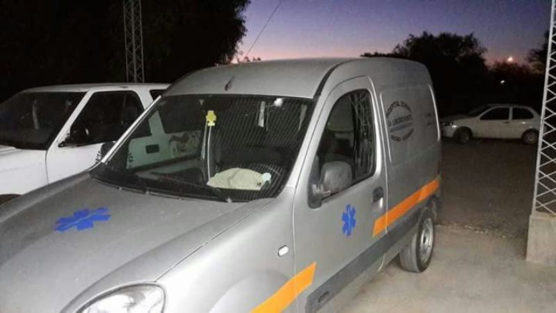 Lamentable: menores dañaron vehículo del Hospital