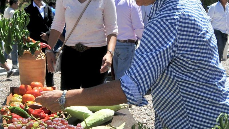 Lucía recorrió la localidad de Hualfín