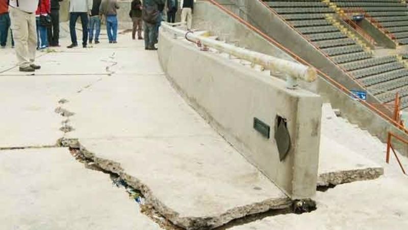 El Estadio Bicentenario en riesgo de derrumbe